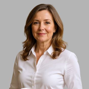 Sarah is the 2nd in command so to speak. A keen advocate of always 'doing the right thing', she takes real pride in making sure her property developer and landlord contacts receive the very best service. Always available (even at weekends and evenings), she really does go the extra mile for our clients.